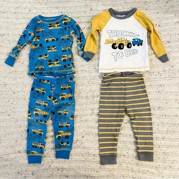 Carter’s 9-12 months trucks long-sleeve fitted pajama set, set of 2 - Picture 1 of 6